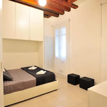 Palazzo Del Sale, Rialto Apartment